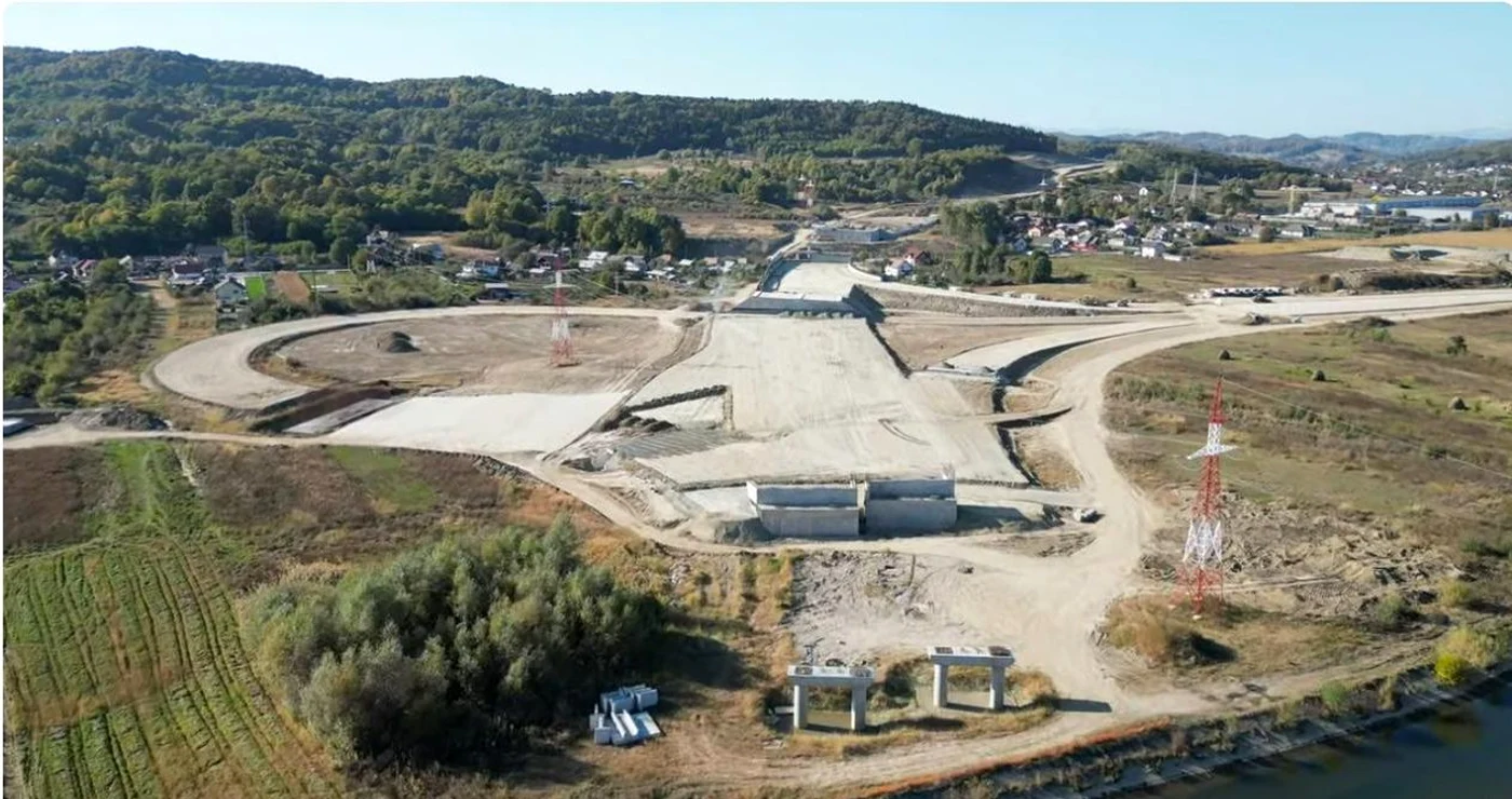 Lucrările trebuie terminate până în august 2025 FOTO ADonde Next/YouTube