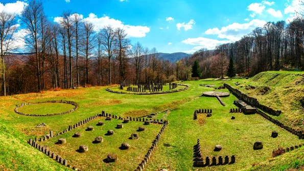 Pericolele din Sarmizegetusa Regia  De ce turiştii sunt atenţionaţi să nu se descalţe în templele dacice  jpeg