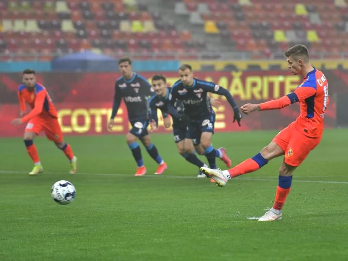 
    Pentru acest contact a fost acordat penalty de centralul Barbu FOTO: Sportpictures.eu  