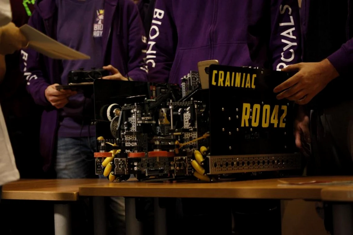 Robotul echipei Bionic Royals a Colegiului Naţional Mircea cel Bătrân Râmnicu Vâlcea Foto Adevărul