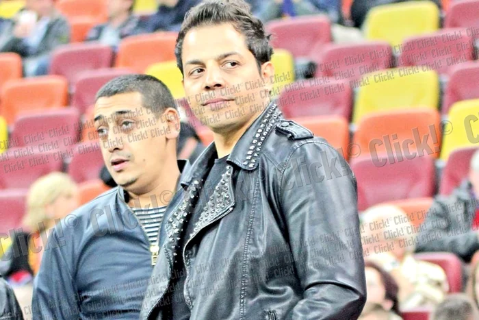 Ilie Năstase şi-a alungat emoţiile cu un pahar de şampanie (Fotografii: Sorin Puiu)