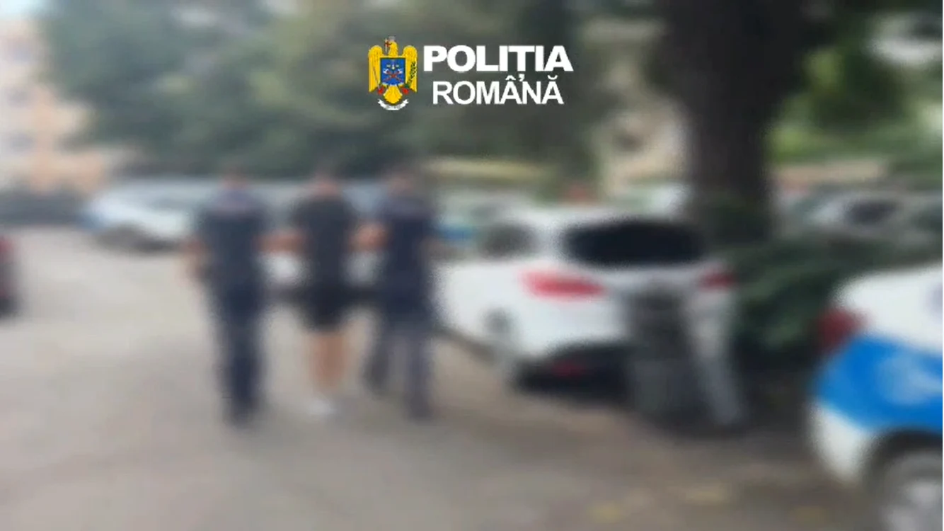 Adolescentul este acum în arest la domiciliu. 