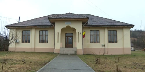 dispensar nou alimpești jpg