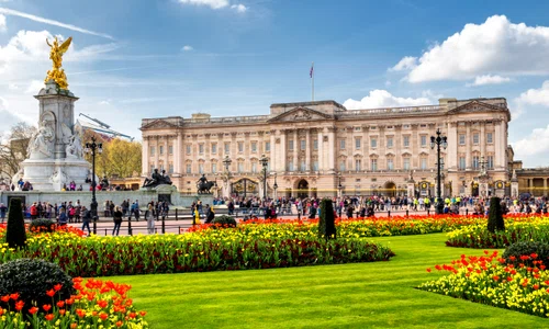 1 palatul buckingham shutterstock 732183562 jpg jpeg