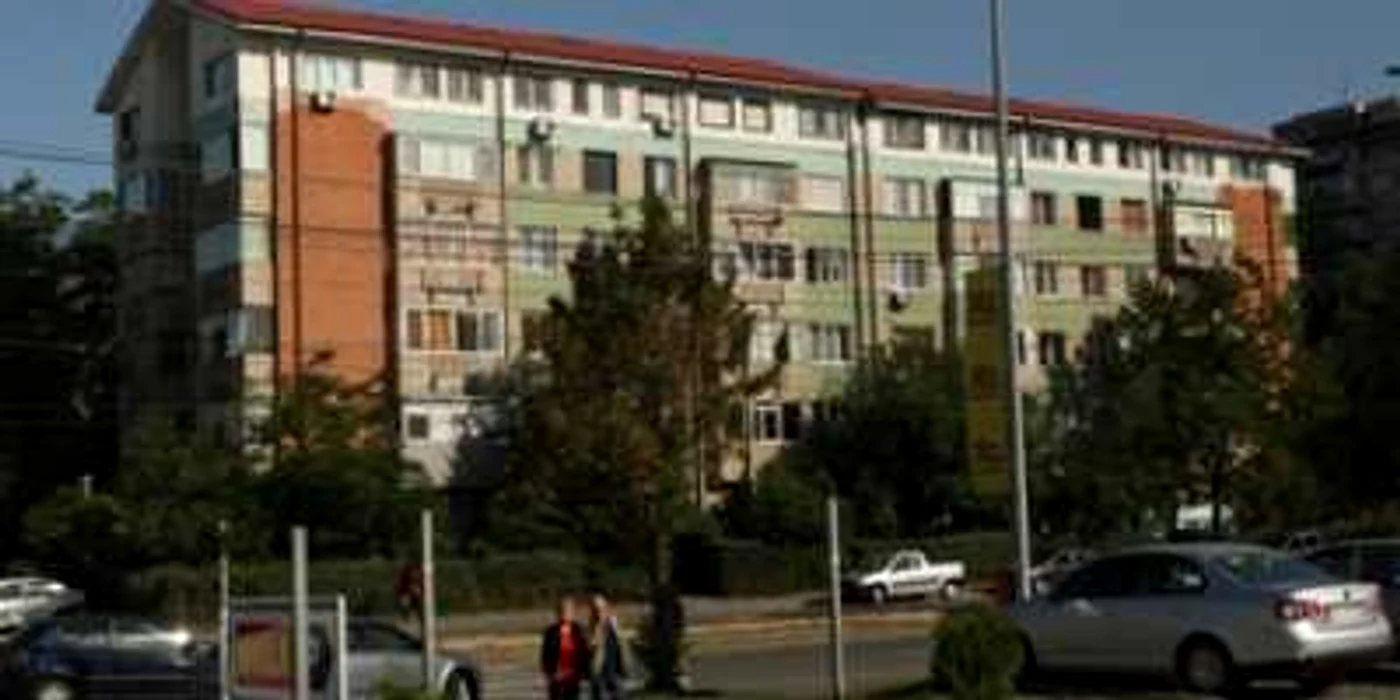 Galati: Traiul boem de la mansardă, în impas