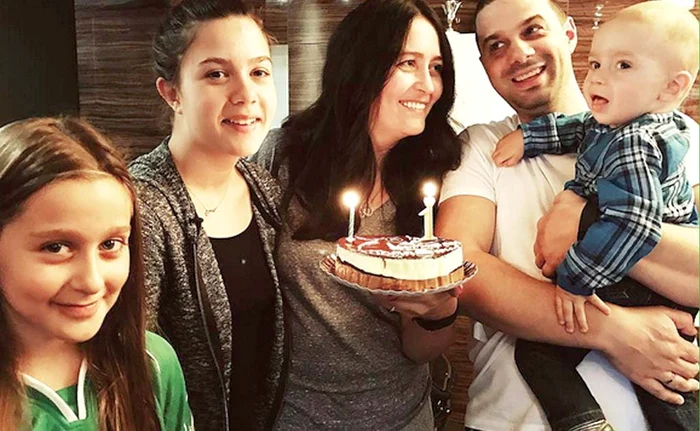 Aceasta e noua familie a Amaliei Năstase. Fiul ei şi al lui Răzvan Vasilescu a împlinit un an