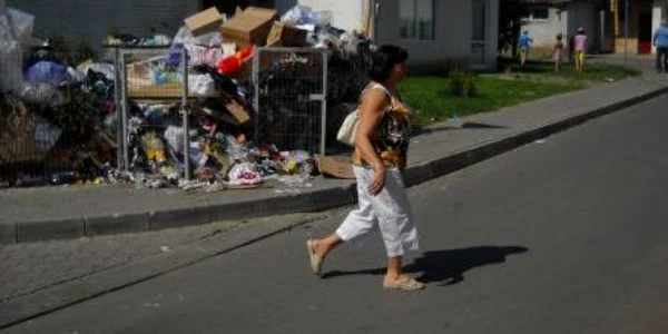 Salubrizarea oraşului este disputată de firmele de profil