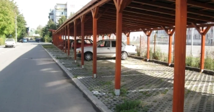 Târgu-Mureş: Mureşenii vor parcări acoperite