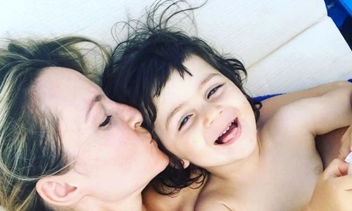 Octavia Geamanu Andrei fiul lui Marian Ionescu chitara jpeg