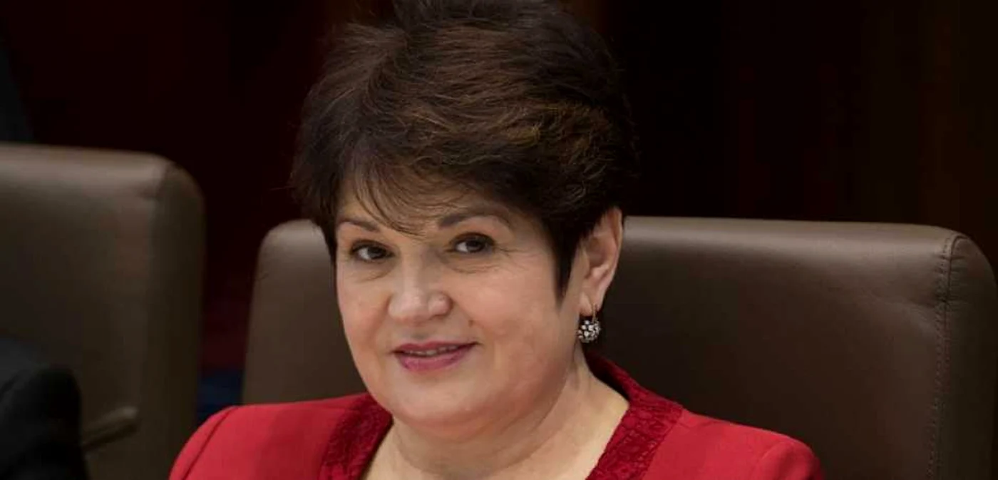 FOTO Parlament.md