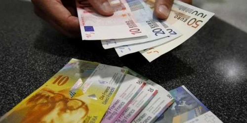 Bărbatul i-a dat femeii în schimbul celor 300 de euro doar 50 de lei