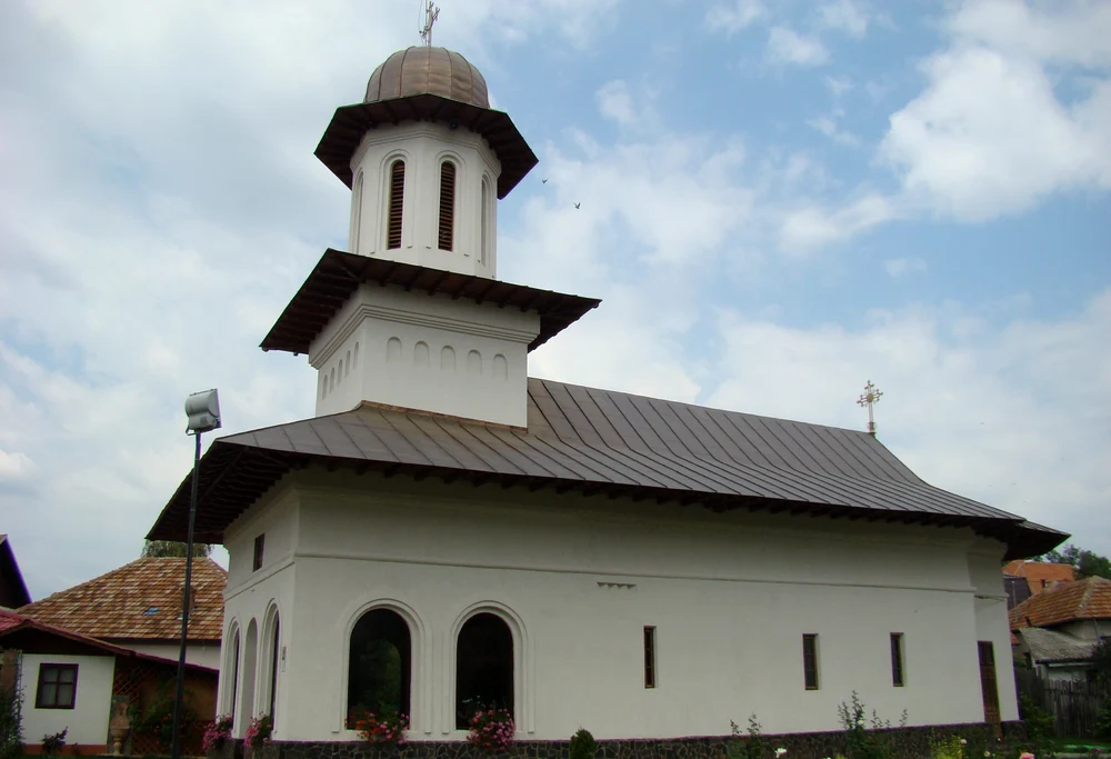 Biserica Bătușari din Curtea de Argeș FOTO Wikipedia