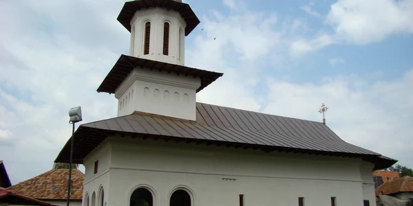 Biserica Batusari Curtea de Arges foto Wikipedia JPG