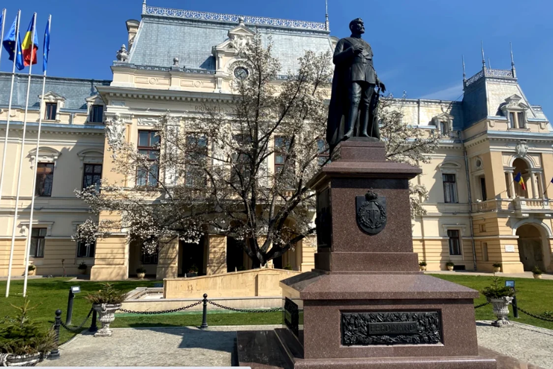 Palatul Roznovanu FOTO Cristian Hitruc