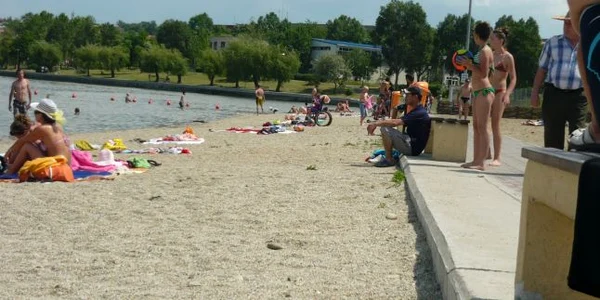 Plaja de la Ciuperca s-a deschis în această săptămână