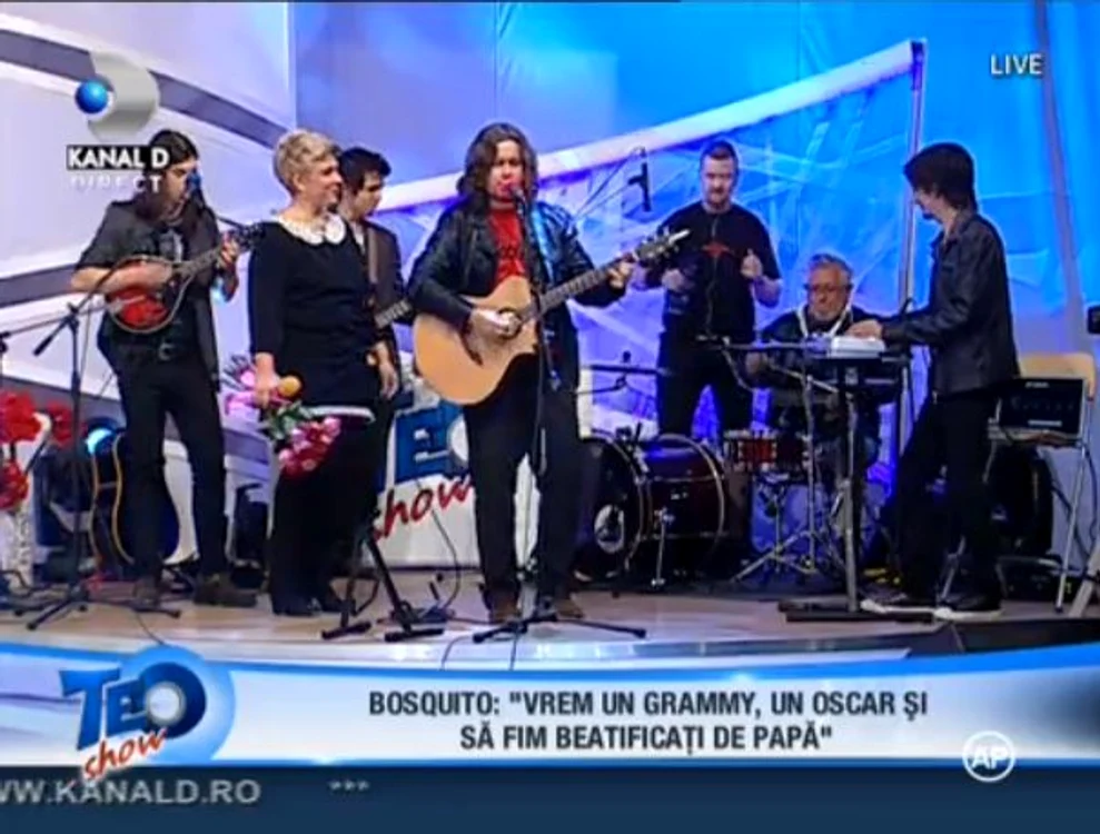 Băieţii de la Bosquito au cântat alături de Ovidiu Lipan Ţăndărică (captură: Kanal D)