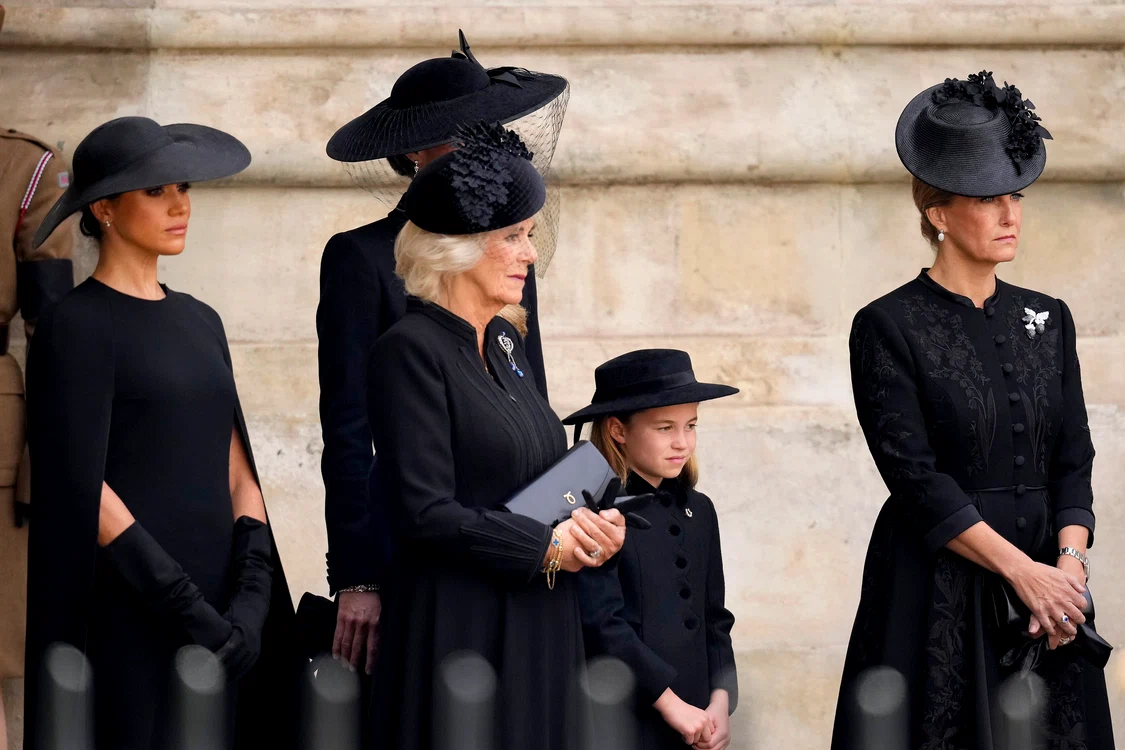 Meghan, Camilla și Kate la înmormântarea Reginei, 2022, GettyImages 1425178231 jpg