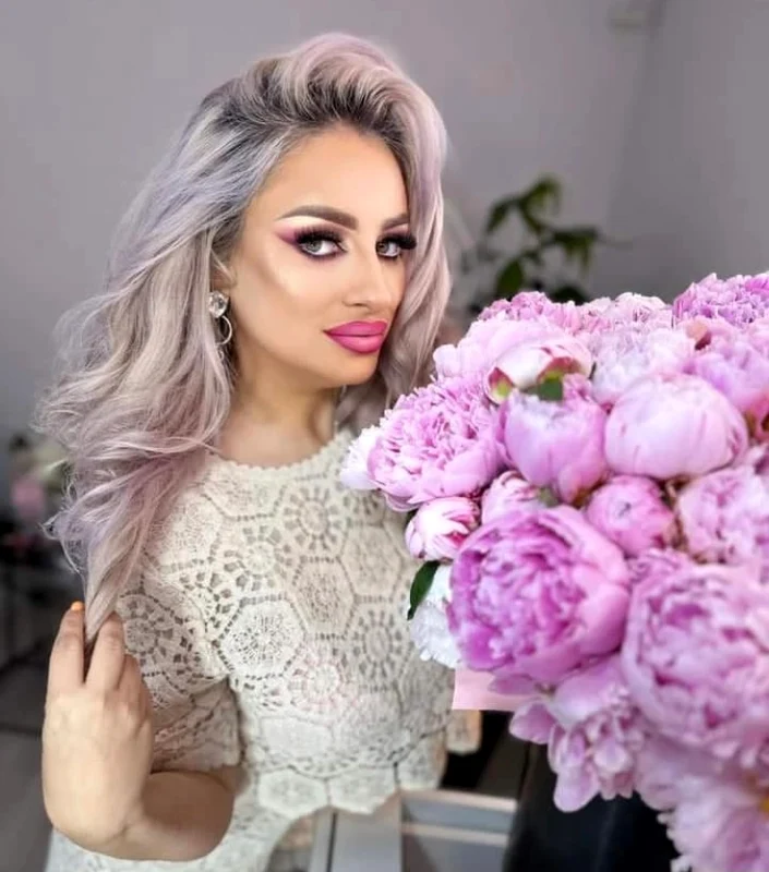 Sânziana Buruiană, dată în judecată că nu a mai plătit celulele stem recoltate la prima naștere foto Instagram