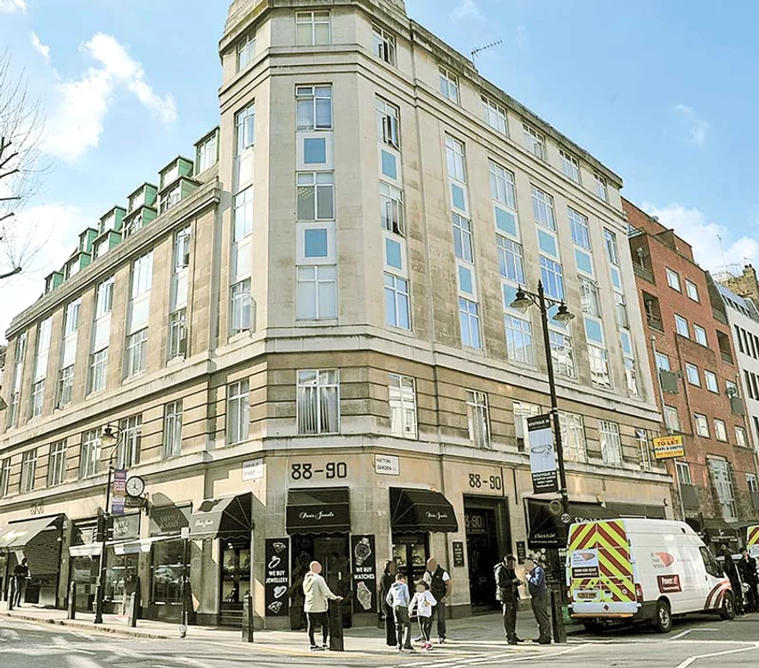
    3 aprilie. Hoţii au început  „operaţiunea”Depozitul Hatton Garden din Londra  