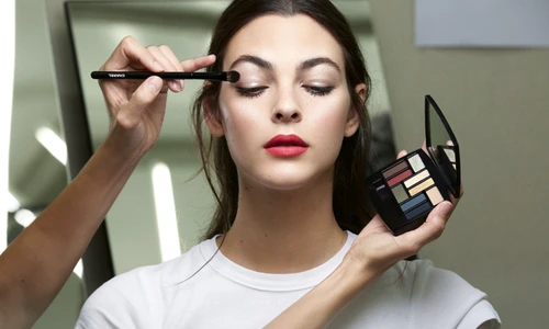 Cinci produse cosmetice care nu trebuie să îţi lipsească vara aceasta  jpeg