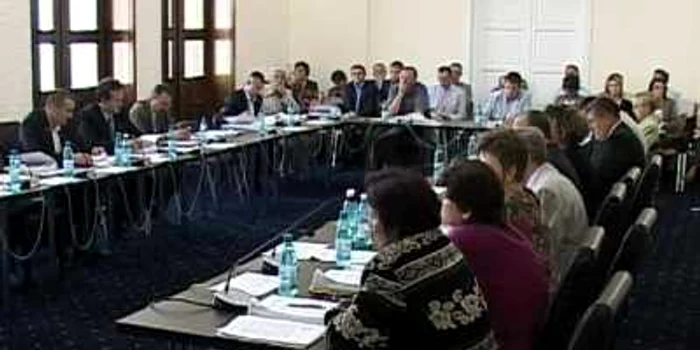 Consilierii locali au votat majorarea taxelor