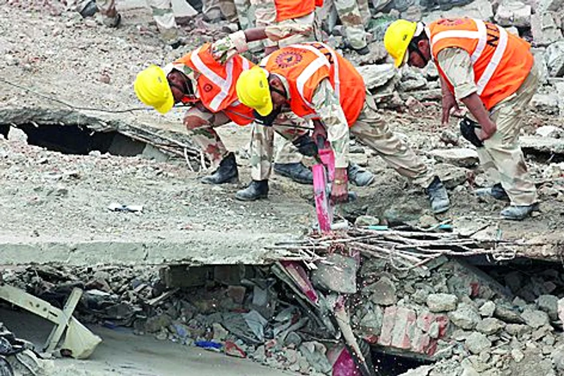 Catastrofă cu 60 de morţi la New Delhi