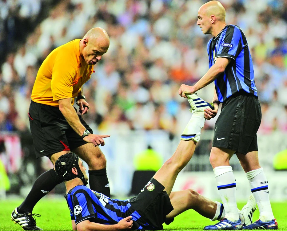Cristi Chivu a suferit în 2003 un accident serios, după ce a băut mai mult decât trebuie într-un club bucureştean alături de bunul prieten Lobonţ