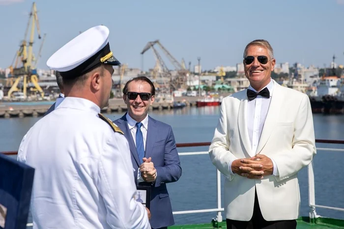 
    Preledintele Klaus Iohannis, la Ziua Marineifoto: Facebook  