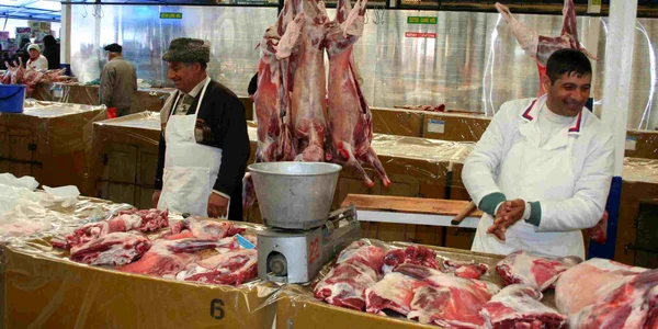 Carnea de miel nu are căutare din cauza preţului