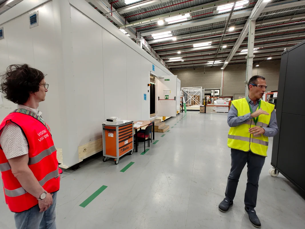 Fabrica Schneider Electric din Barcelona (1) jpg