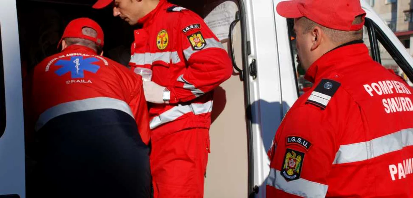 Victima a fost transportată la spital (foto arhiva)
