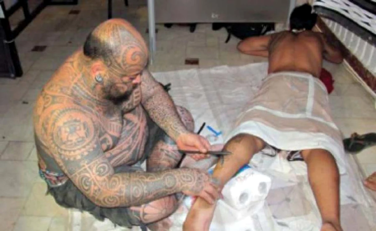 
    Peste 50 de artişti din toate colţurile lumii, din Europa până în SUA, Noua Zeelandă sau Tahiti, s-au reunit în urbea de pe Cibi  