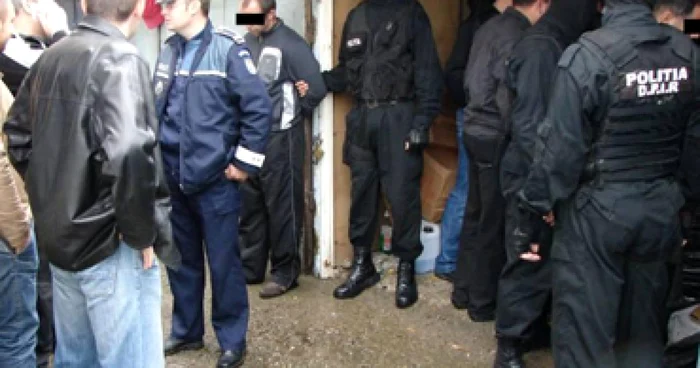 Bacău: Contrabandiştii le dau bătăi de cap vameşilor şi poliţiştilor