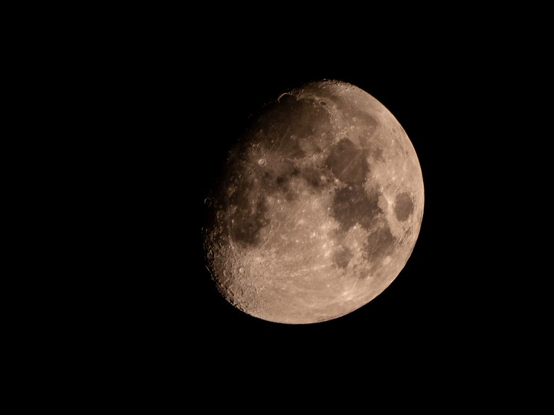 Rusia vrea să construiască o centrală nucleară pe Lună în următorii zece ani. Rosatom și Institutul Kurchatov, implicate în proiect