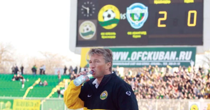 Dan Petrescu şi-a început drumul spre promovare  cu o victorie cu 2-0  