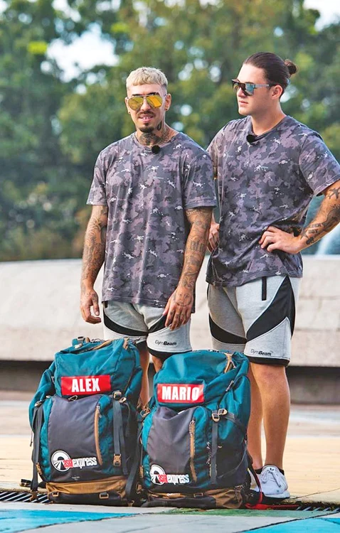 Solistul face echipă în Asia cu Mario Fresh (20 de ani)