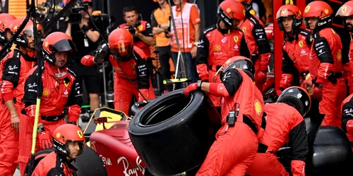 Echipa Ferrari la Grand Prix-ul Olandei FOTO AFP