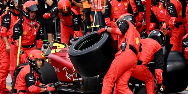 Echipa Ferrari la Grand Prix-ul Olandei FOTO AFP