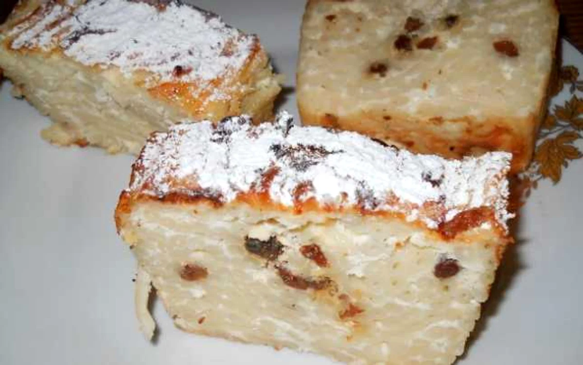 Budinca de macaroane cu stafide      Foto: bucataras.ro