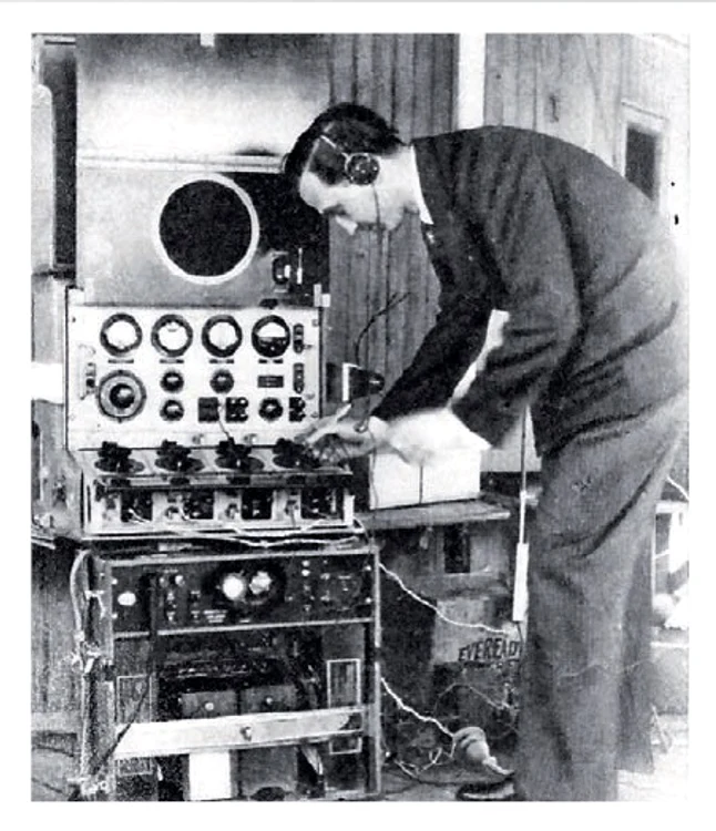 Interiorul radiocarului, în 1938