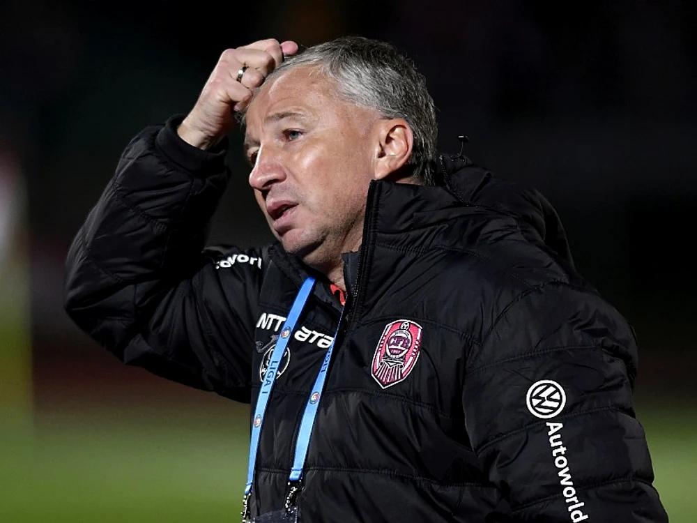 Fiind recidivist, Dan Petrescu riscă o suspendare între șase și douăsprezece etapeFoto: Sport Pictures