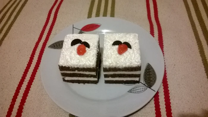 
    Prăjitură fină cu cremă de lapte  