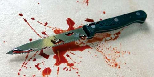 Bătrânul a fost lovit cu un cuţit mic de bucătărie 