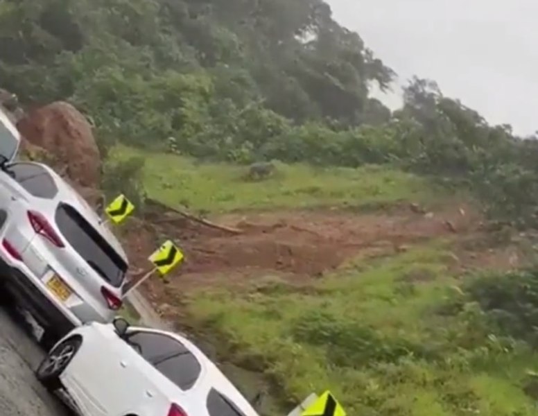 Alunecare de teren în Columbia: 34 de morţi. Momentul în care pământul o ia la vale VIDEO 