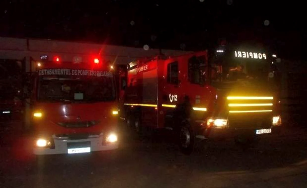 
    Pompierii au intervenit prompt (Foto: Arhivă)  