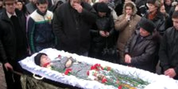 Ion Motruc nu şi-a putut lua ochii de la soţia lui
