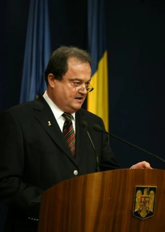 
    Ministrul Administraţiei şi Internelor, Vasile Blaga  