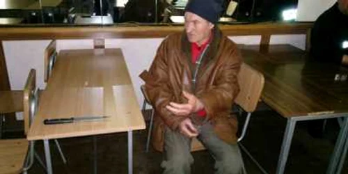 Bărbatul a tăiat un copil pentru pomana din cimitir