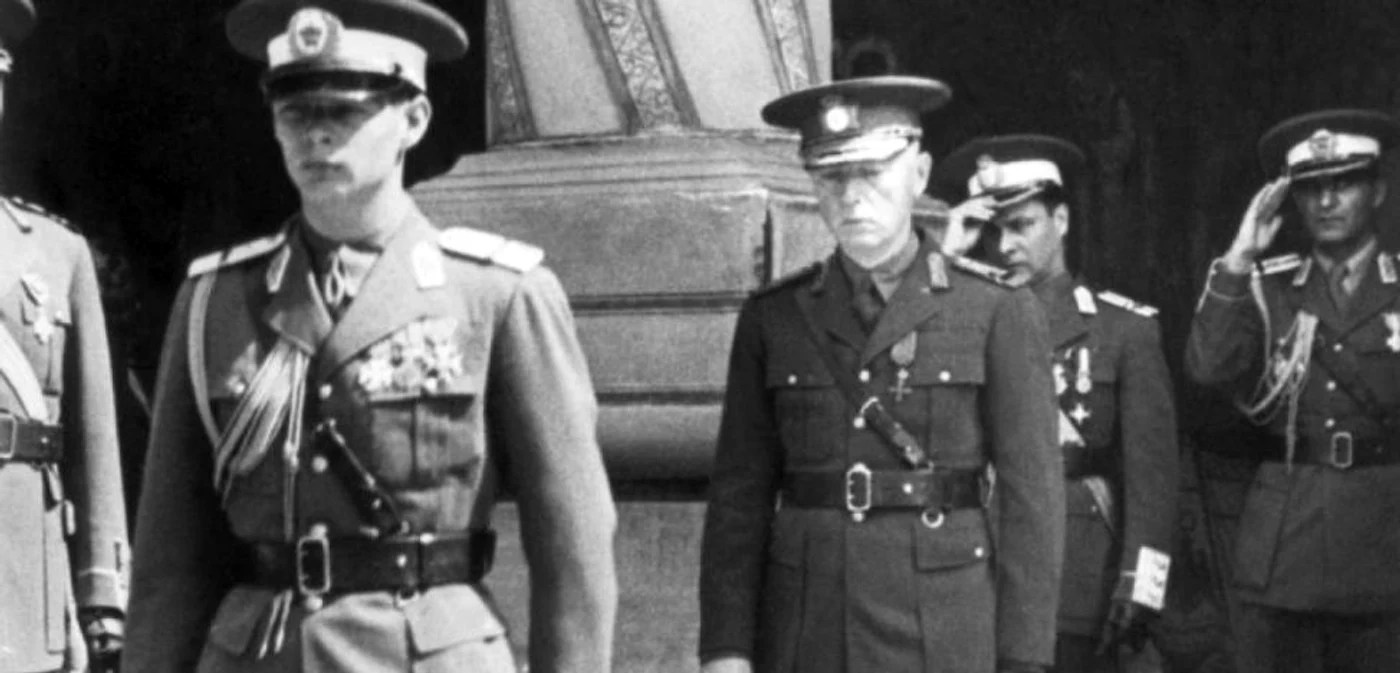 Regele Mihai şi Mareşalul Ion Antonescu