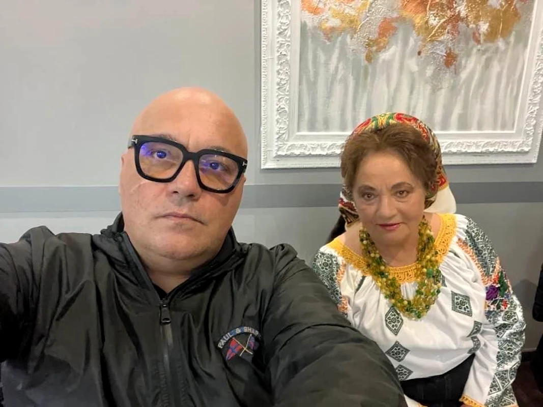 laura lavric fiu jpeg